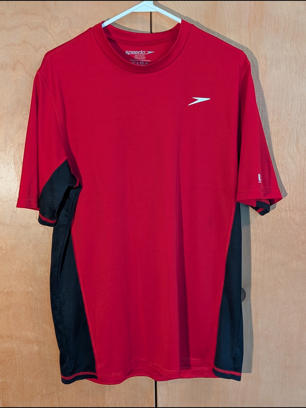 Speedo Men's Red & Black Performance Short Sleeve Shirt